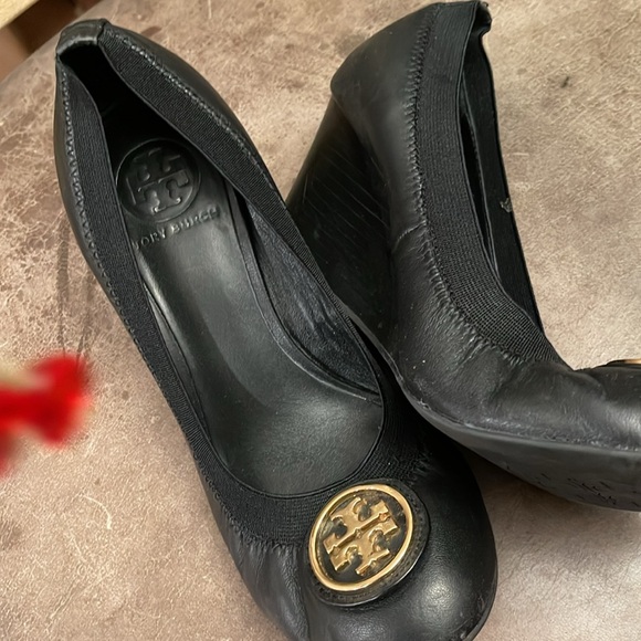 Tory Burch Wedge Heels size 8 - Picture 2 of 5